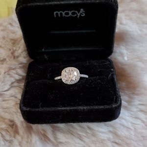 Macy's sterling silver ring NWOT